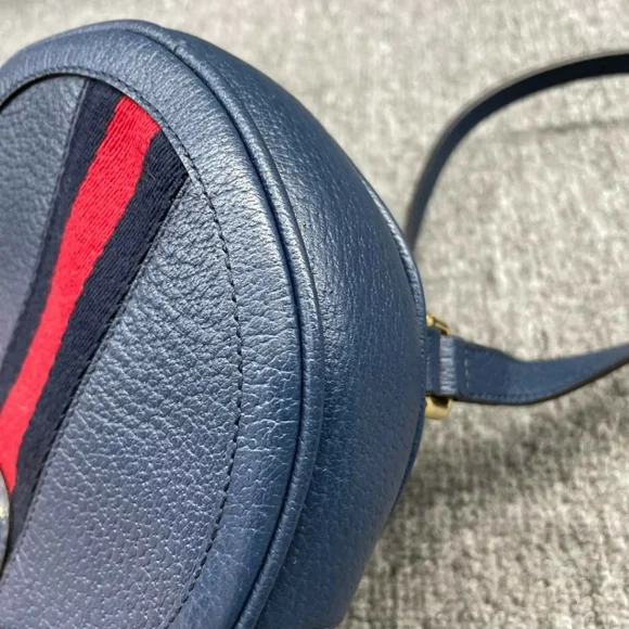 100% Authentic Gucci Leather Round Backpack 499-110324 - Picture 8 of 13